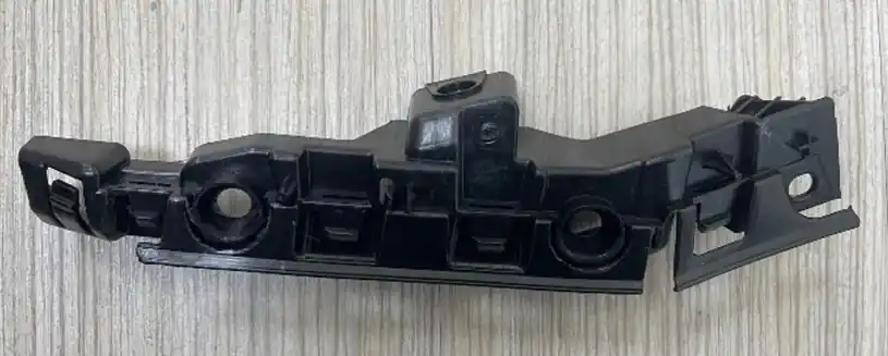 Left Side Front bumper cover support 2020 - 2022 VOLKSWAGEN PASSAT VW1042132 561807049A - REGULAR Clearance